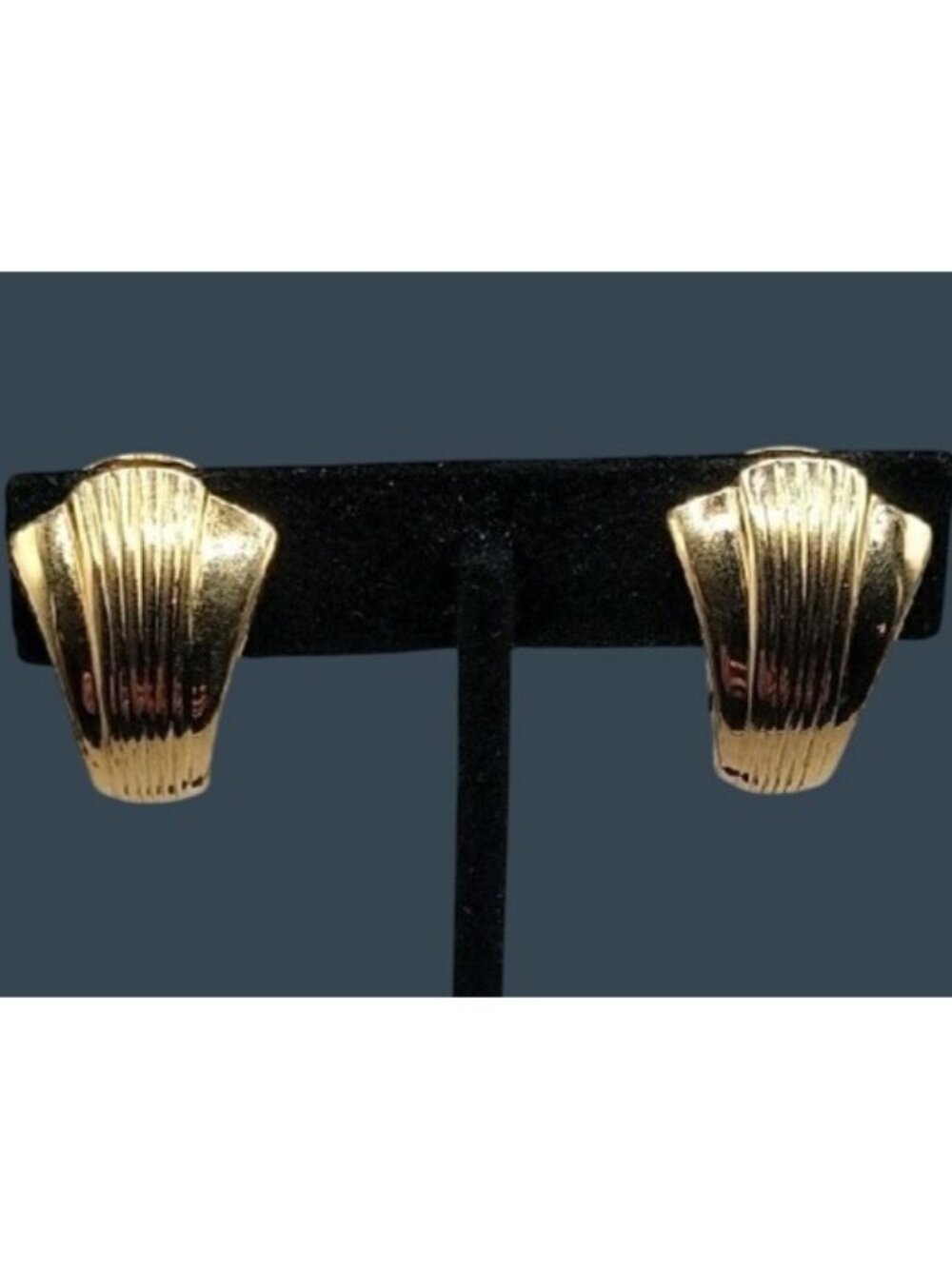 Vintage KJL Scallop Clip On Earrings Gold Plated Ribbed Signed Kenneth Jay Lane